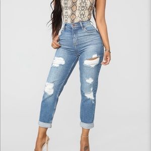FN Distressed Mom Jeans ✨Brand New✨